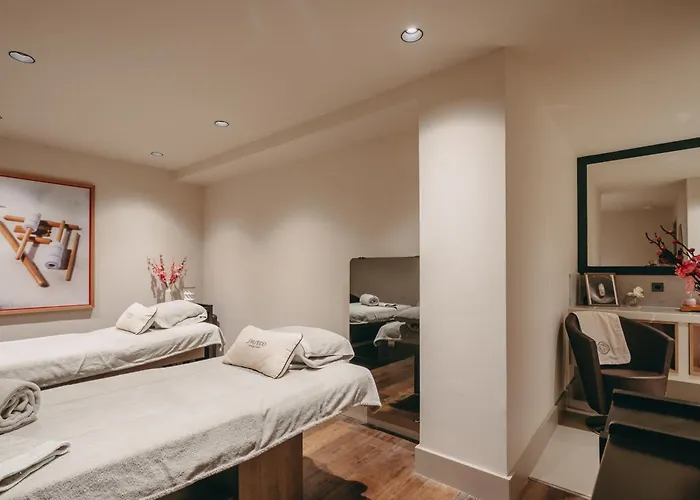 Les Suites De La Potiniere